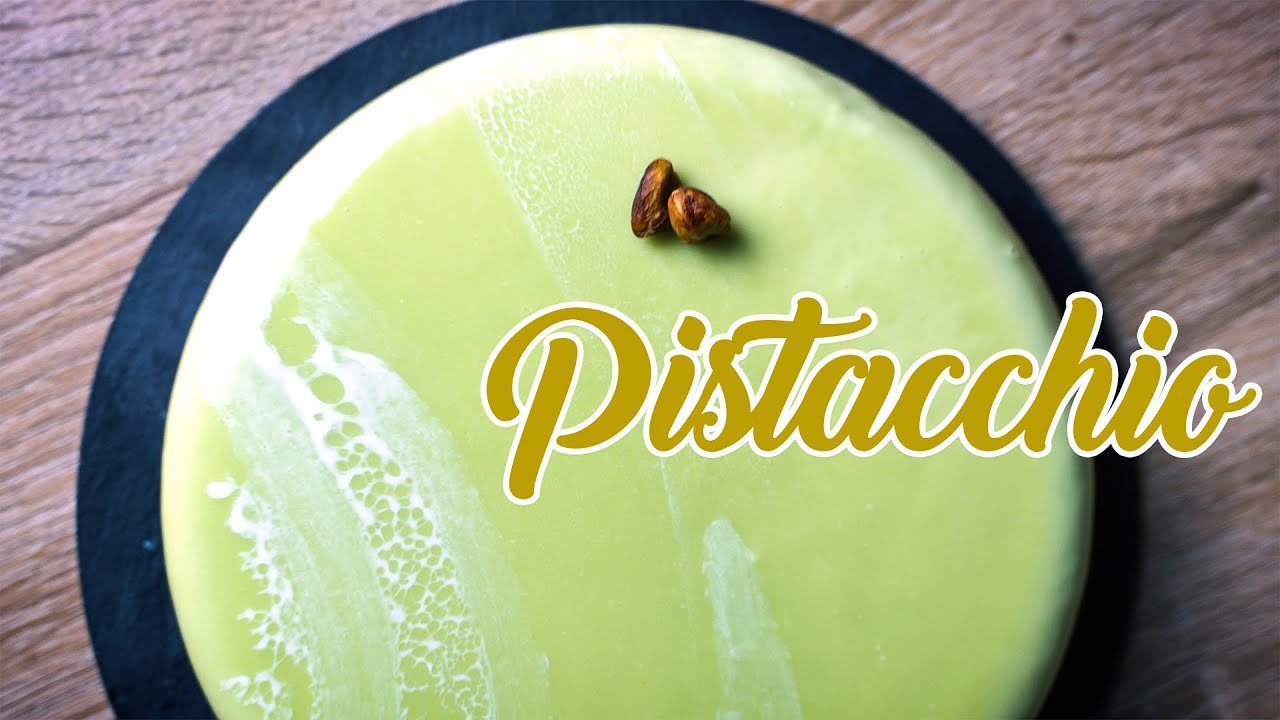 compleanno torta al pistacchio con glassa a specchio