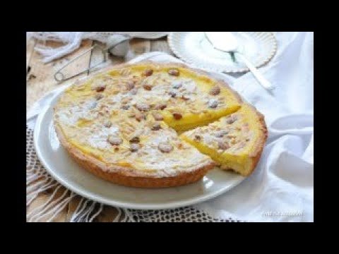 crostata con frutta secca e crema