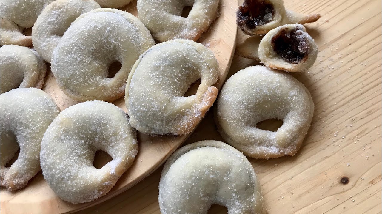 dolci abruzzesi con marmellata di uva
