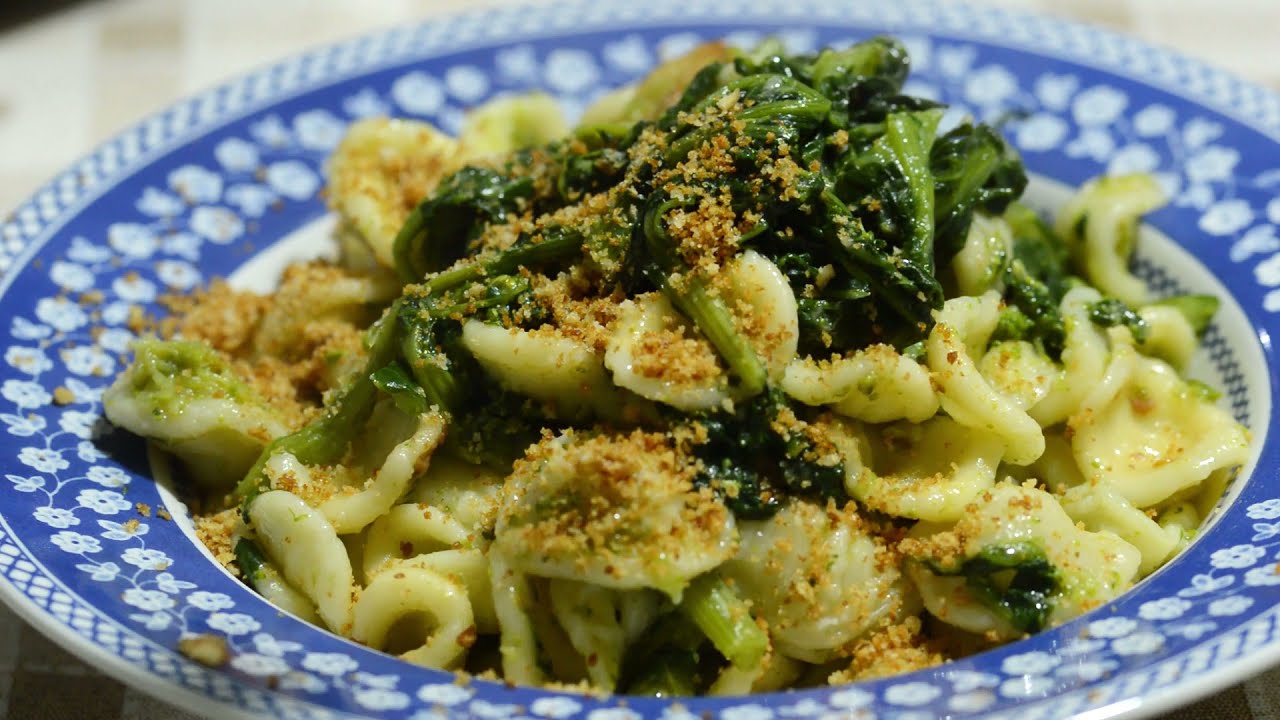 orecchiette cime di rapa acciughe e pangrattato
