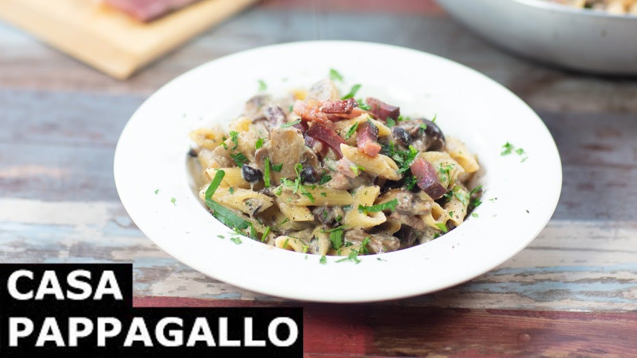 pasta con funghi speck e panna