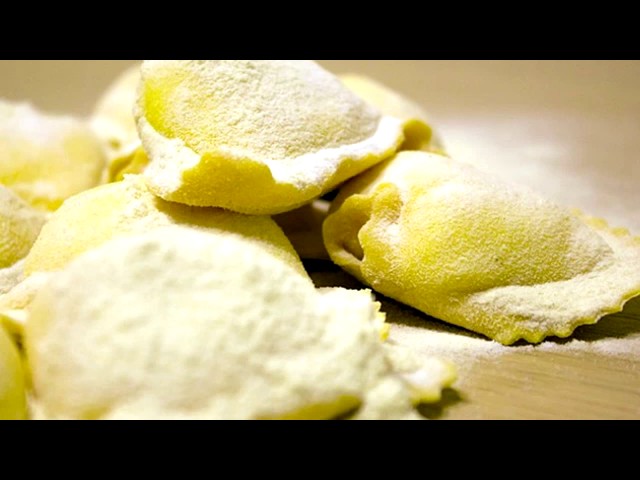 ravioli ricotta e spinaci condimento funghi