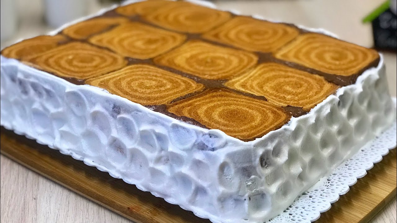 dolce al cucchiaio con fette biscottate