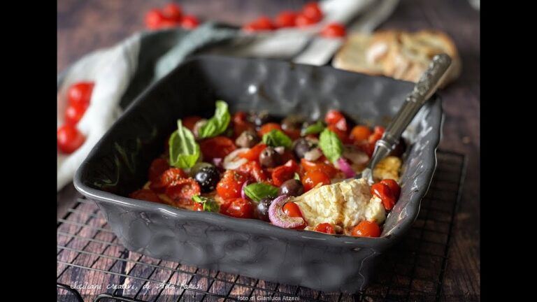 Ricetta irresistibile di Feta al forno con pomodorini e cipolla: il ...