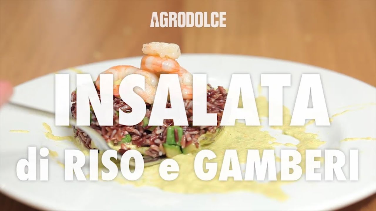 insalata di riso con gamberi e verdure