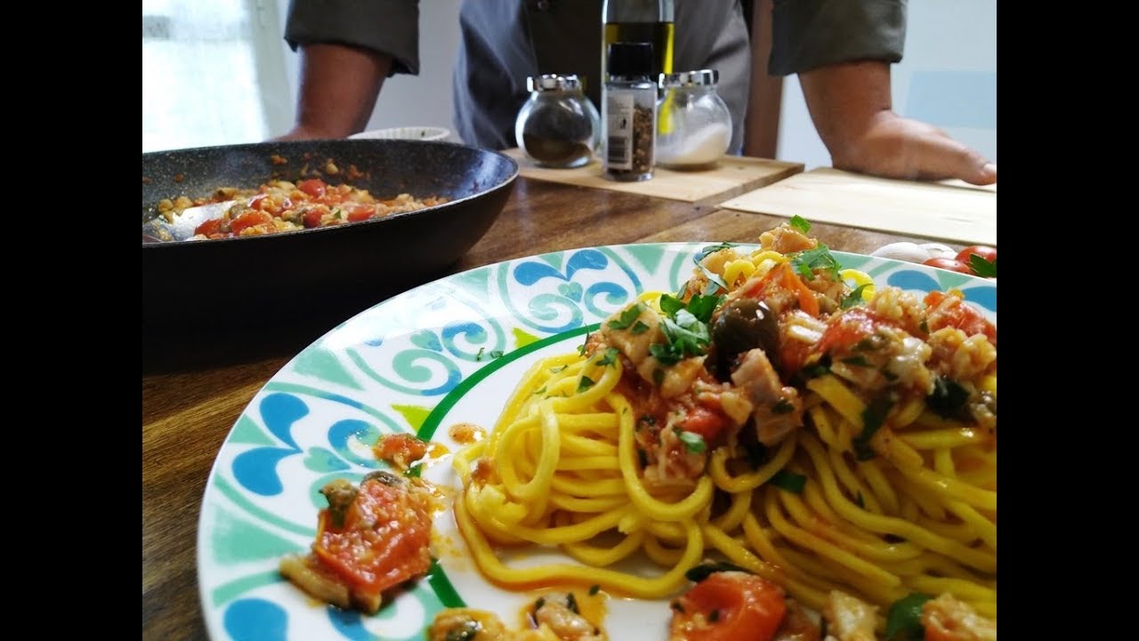 pasta con pesce persico in bianco