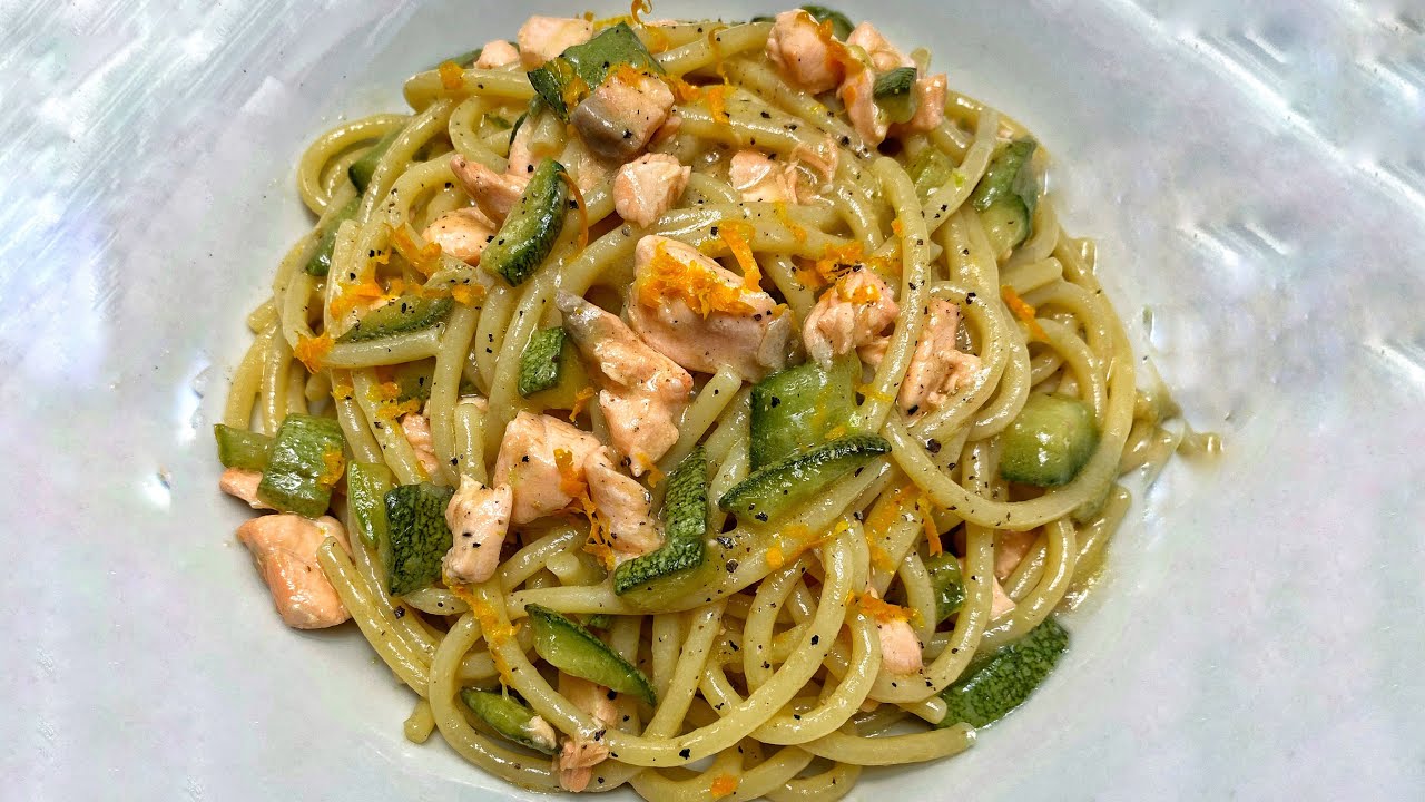 pasta zucchine e salmone affumicato e limone