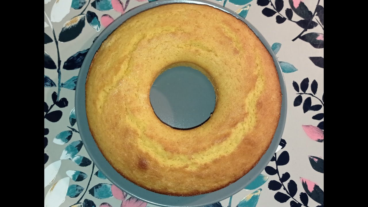 torta con farina di semola e yogurt