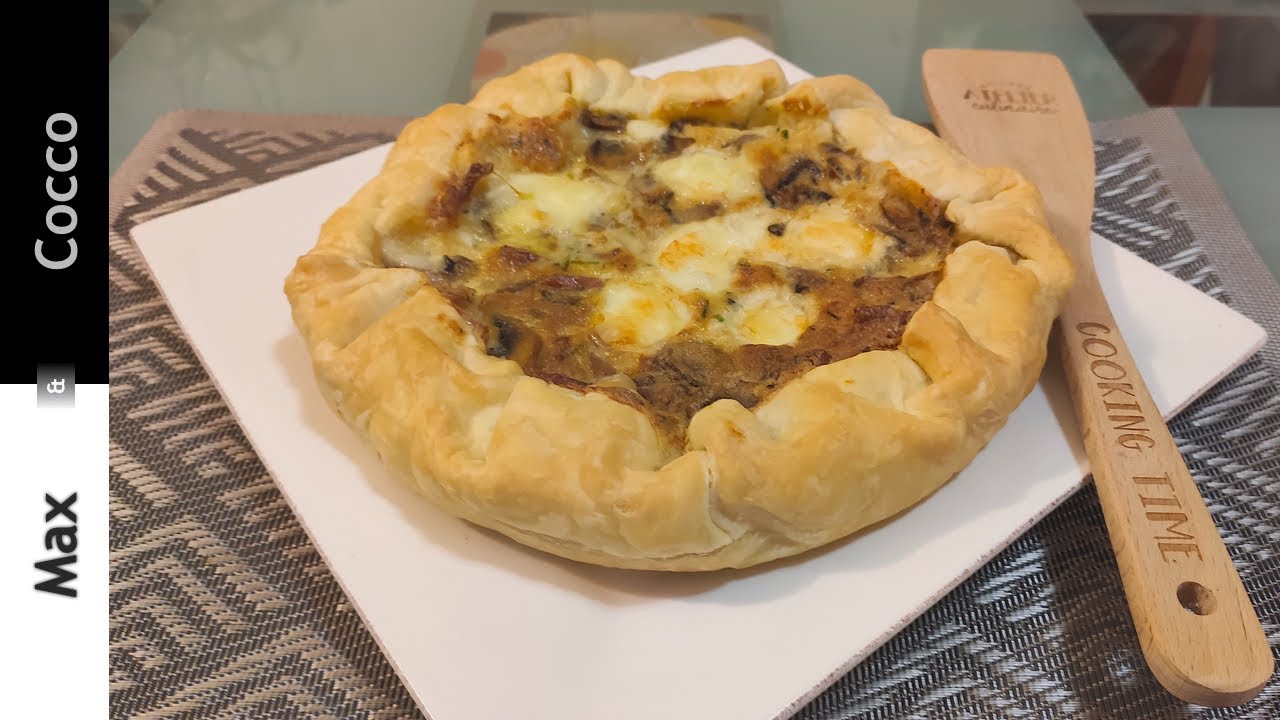 torta salata con funghi e speck