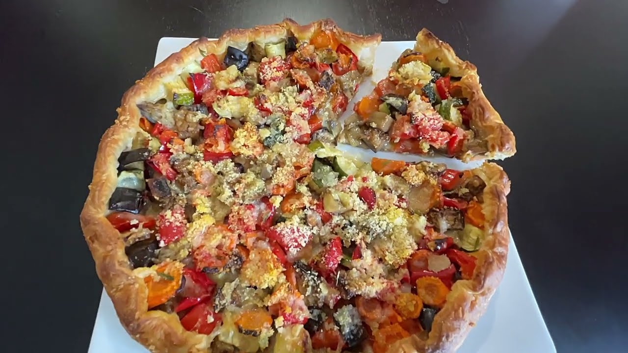 torta salata con peperoni e melanzane