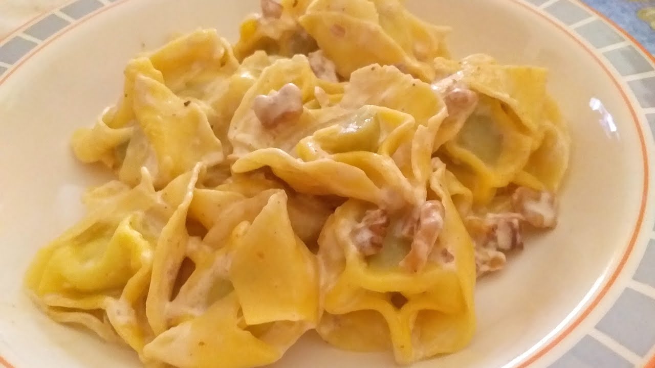 tortellini ricotta e spinaci con panna