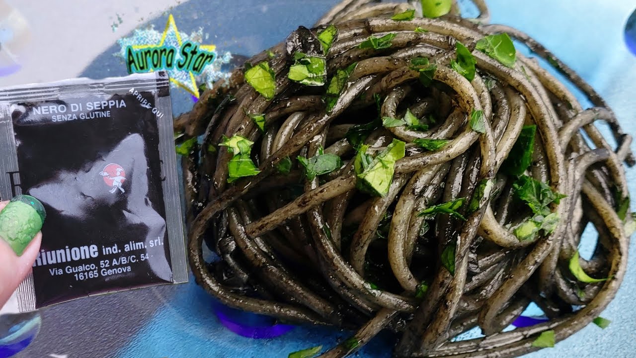 pasta al nero di seppia senza seppie
